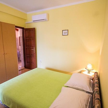 Sandra House With Apartment Umago Exterior foto
