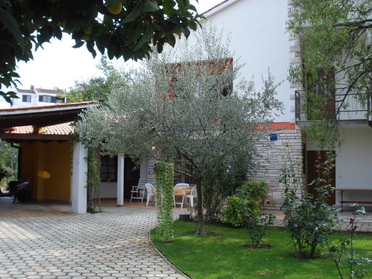 Sandra House With Apartment Umago Exterior foto